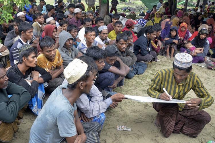 Two boats with more than 260 Rohingya refugees arrives in Indonesia's coast
