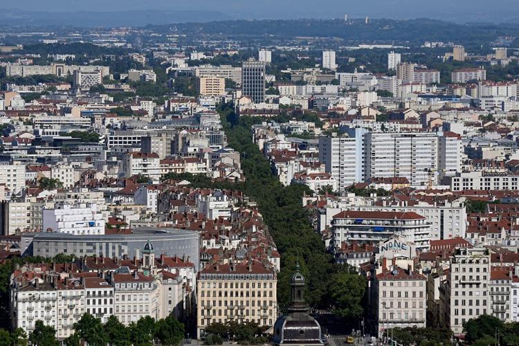 France records around 1,000 additional deaths amid extreme heat wave leading to European records