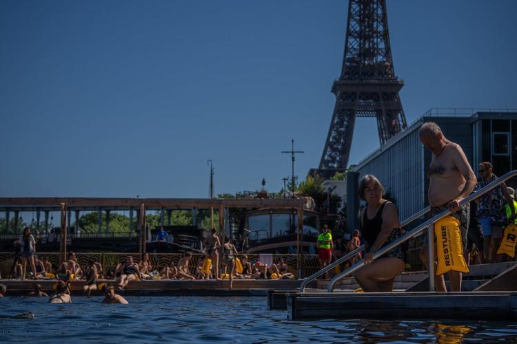 Paris summer ritual returns with 3 supervised Seine swimming spots