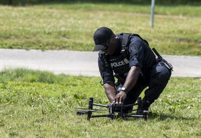 Montreal police search for man who vanished while in distress in St. Lawrence River