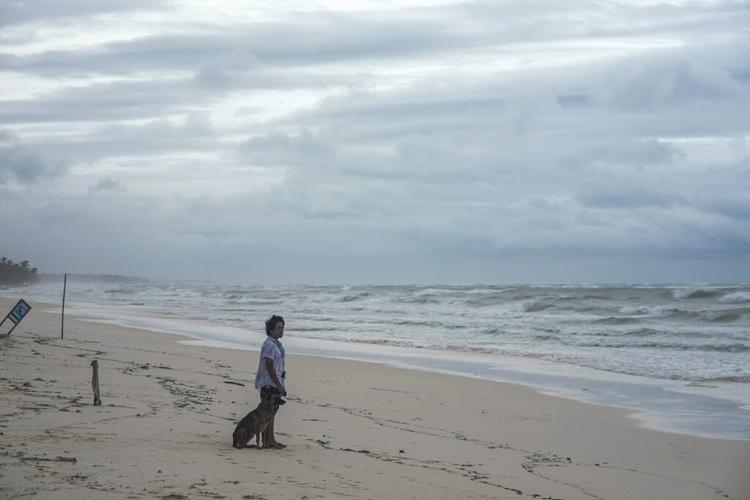 After hitting Yucatan Peninsula, Beryl churns in Gulf of Mexico as Texas braces for potential hit