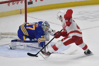 NHL roundup: Red Wings snap five-game skid by beating Sabres 6-5 in a shootout