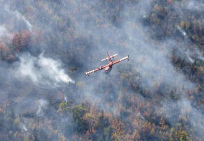 Lake George wildfire still out of control and spread to 2.85 square km with wind