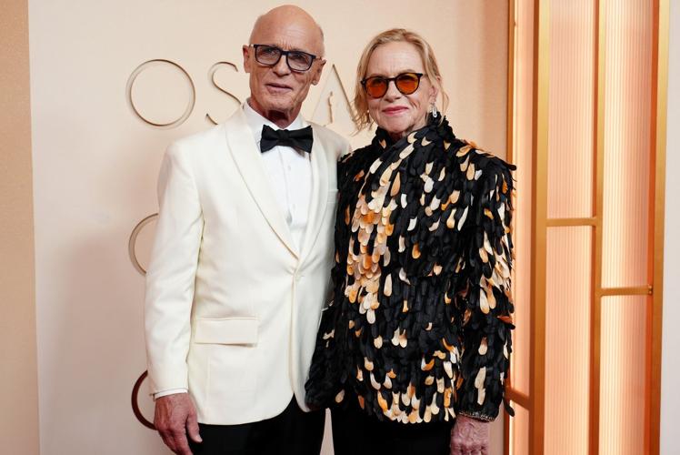 Amy Madigan wins Oscar for best supporting actress in ‘Weapons,’ 40 years after last nomination