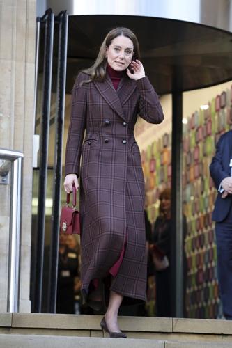 Kate returns to cancer center where she was treated to offer gratitude to medical teams