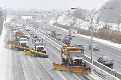 Southern Ontario to see messy winter storm, with snow and freezing rain