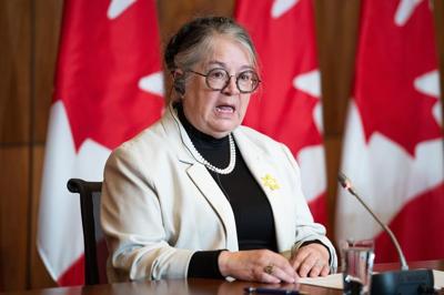 La ministre Lebouthillier entend suspendre la pêche aux anguilles dans les Maritimes