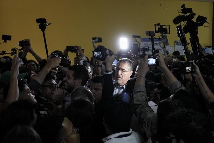 Guatemalans head to the polls, hoping their new leader will bring real change