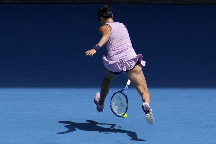 Coco Gauff drops a set but reaches the Australian Open quarterfinals. Sabalenka wins, too