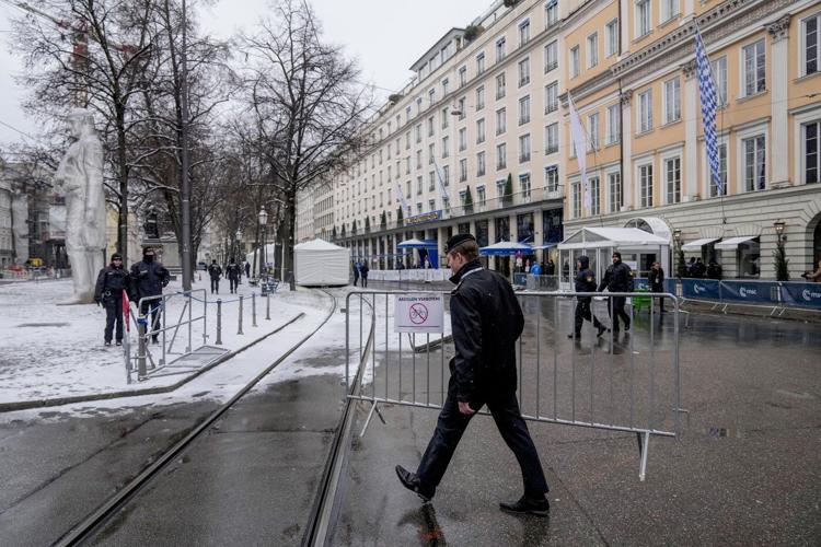 Finnish leader urges Europe to firm up Ukraine's hand for US-sought talks with Russia to end war