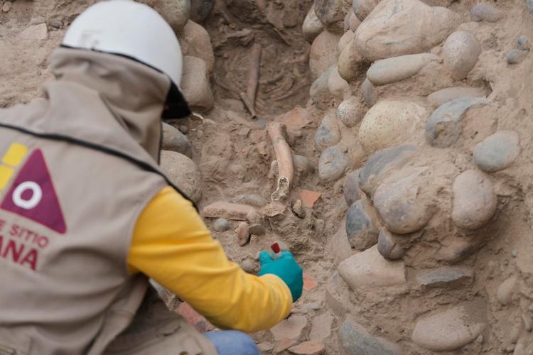 Archaeologists unveil skeletal remains believed to be ritual offering in Lima