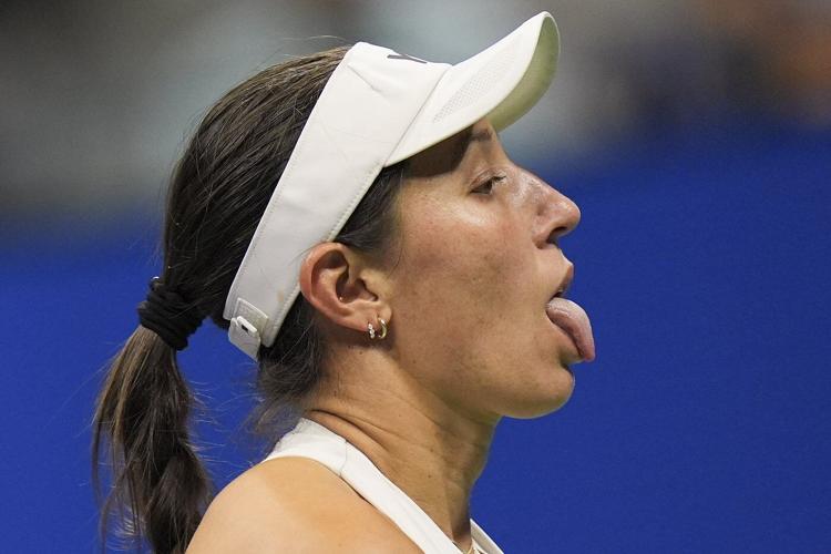 Defending champion Aryna Sabalenka beats Jessica Pegula in the U.S. Open semifinals