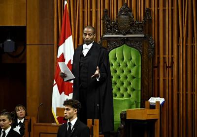 Greg Fergus demeure président de la Chambre, malgré les pressions des conservateurs
