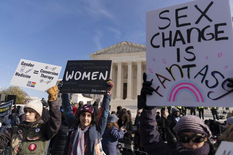 Trump will sign an executive order barring transgender female athletes from competing