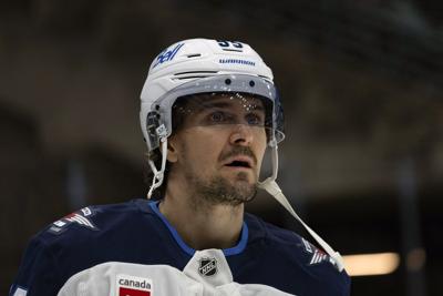 Winnipeg Jets GM says Mark Scheifele's father died overnight