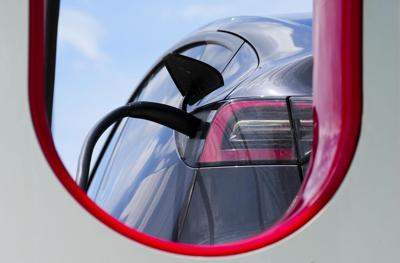 Parkland strikes electric vehicle station funding deal with Infrastructure Bank