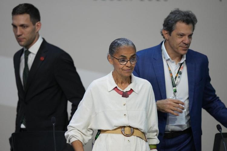 World leaders gather for second day in Brazil, seeking solutions to confront global warming