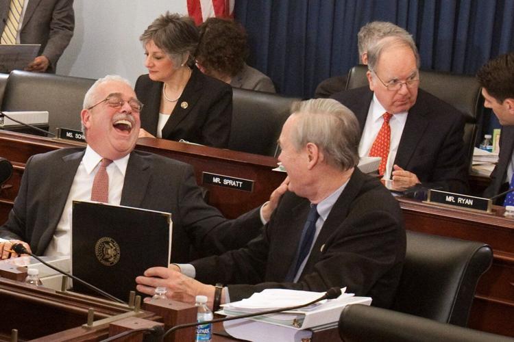 Gerry Connolly, a Democratic congressman and fixture of Virginia politics, dies at 75