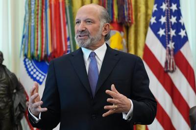 'They suck': Lutnick criticizes Canada's trade strategy