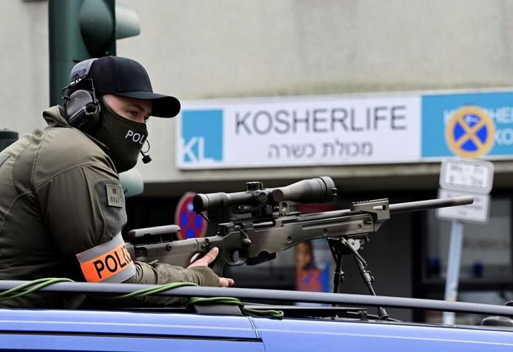 Germans commemorate 'Night of Broken Glass' terror as antisemitism is on the rise again