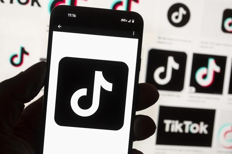 TikTok banned from EU Commission phones over cybersecurity