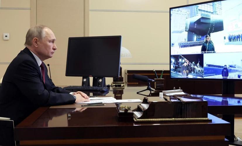 Putin oversees commissioning of new Russian navy warships