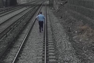 Railroad workers rescue 3-year-old from tracks in New York