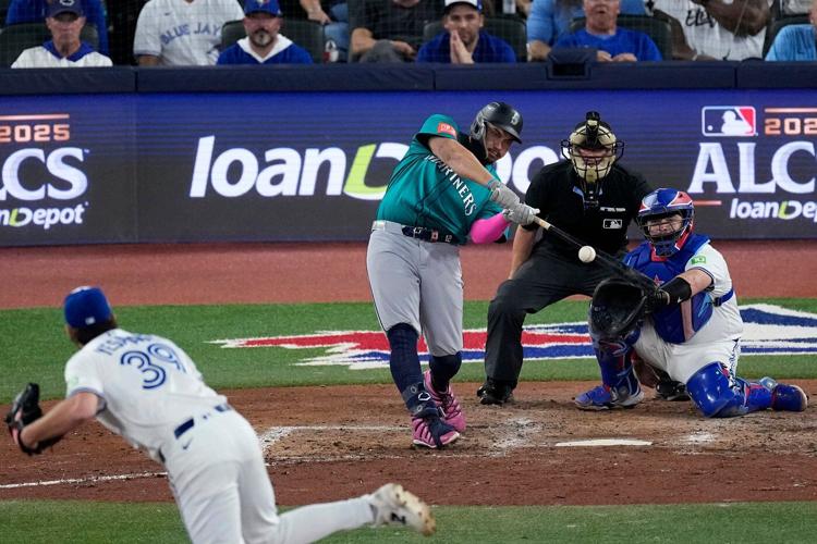 First baseman Josh Naylor agrees to five-year contract with Mariners