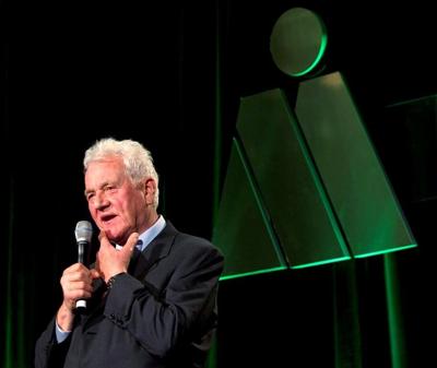 Procès civil de Stronach: le tribunal entend les arguments des deux parties