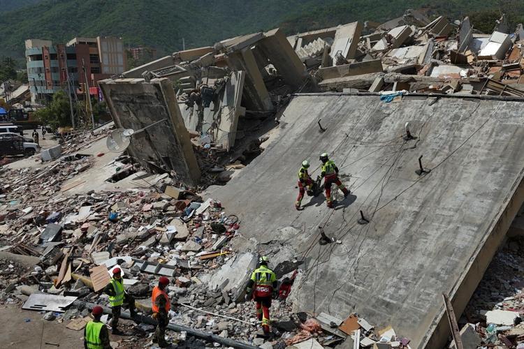 Photos show rescue efforts across earthquake-ravaged Venezuela