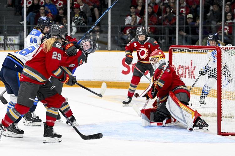 Philips stops 41 shots as Charge defeat Toronto Sceptres 3-0 to clinch playoff spot