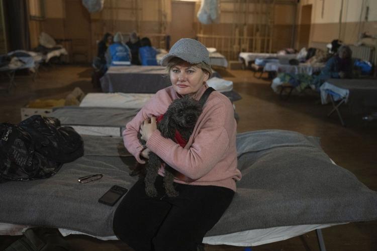 Russian forces edge closer to a key eastern Ukraine city in intense fighting, officials say