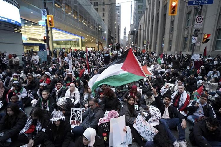 Des événements organisés au Canada pour commémorer l'attaque du Hamas
