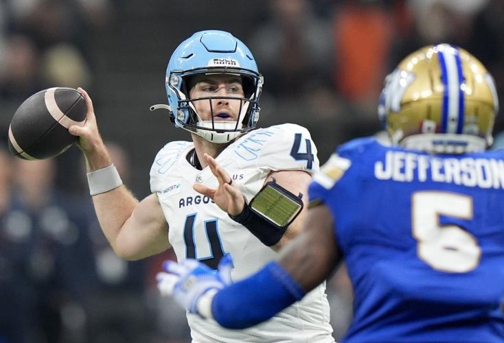 Grey Cup MVP Arbuckle re-signs with Toronto Argonauts