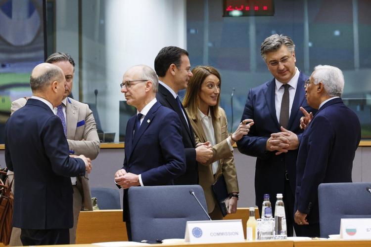 Croatia protests Serbia's expulsions of its citizens as part of crackdown on dissent