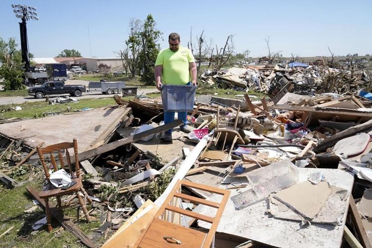 More severe weather forecast in Midwest as Iowa residents clean up tornado damage