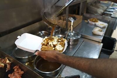 Dairy group to seek designated status for 'Quebec poutine cheese'