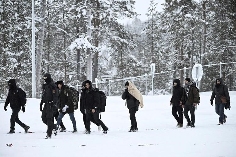 Finland will close its border with Russia over migrant concerns