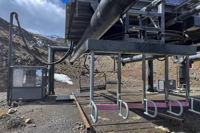 New Zealand ski areas lacking snow face possible bankruptcy
