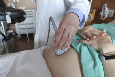 Une grossesse jeune peut écourter la vie de la mère, dit une étude ontarienne