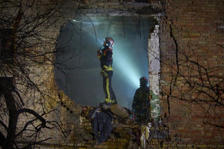 Russian attacks kill 2 in Kyiv as diplomatic efforts to end the war in Ukraine gain momentum