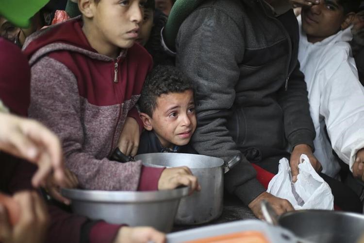 Hamas shows signs of resurgence in parts of Gaza where Israeli troops largely withdrew weeks ago