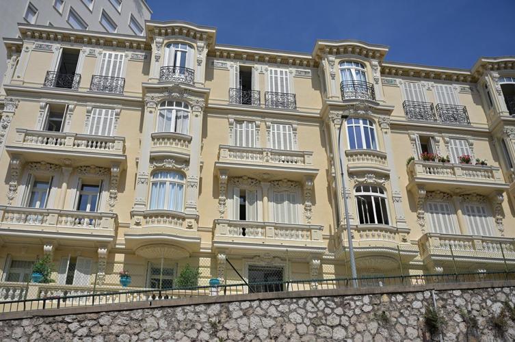 Monaco explosion injures 3 including Ukrainian tycoon, as suspect flees to France