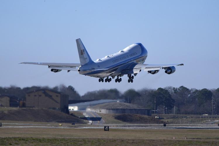 Jimmy Carter on his way back to Washington, where he remained an outsider