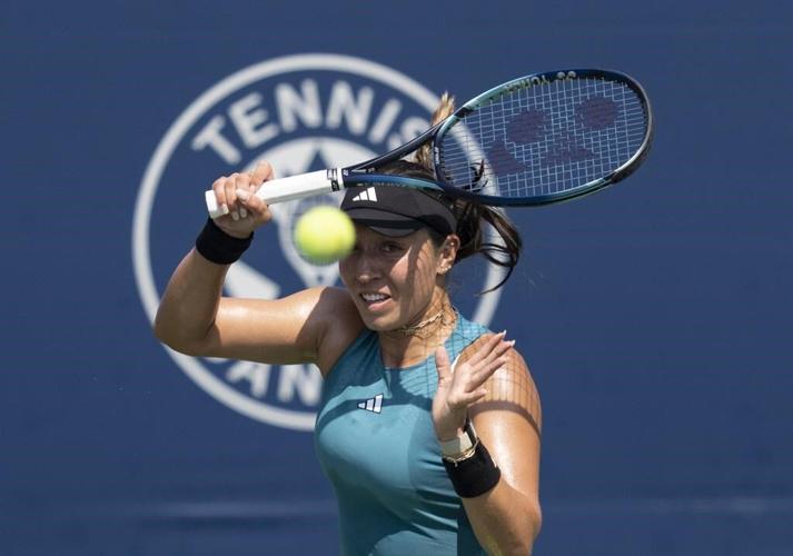 Rain delays third-round play at 好色tv Bank Open in Montreal