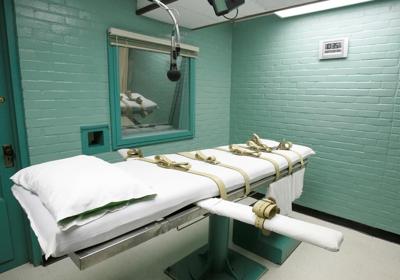 Report: Executions continued decline but many 'botched'