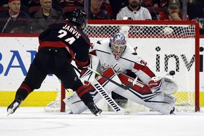 NHL roundup: Kuznetsov lifts Capitals to 2-1 shootout win over Hurricanes