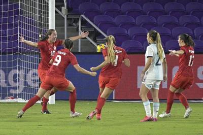 ɫֱ international Sarah Stratigakis returns home, signs with NSL's AFC Toronto