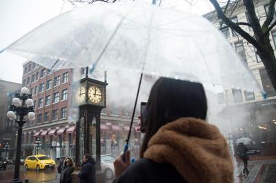 Time changes persist despite experts' consensus to end daylight time