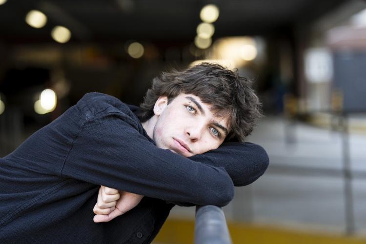 Young ��ɫtvs talk about chasing their dreams in a world in crisis